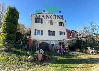 Independent house Castelplanio - photo 1