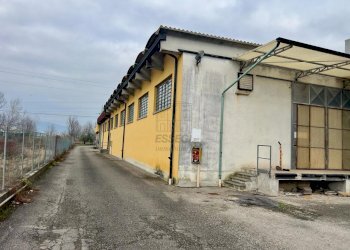 vendesi capannone lucca - Locale Commerciale Via di Caprino, Porcari - foto 6