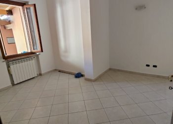 camera da letto - Two-room apartment centro, Castel San Giovanni - photo 17