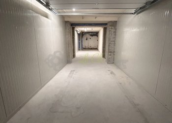 VENDITA COURMAYEUR - BOX AUTO DOPPIO - Box Via Circonvallazione 53, Courmayeur - foto 2