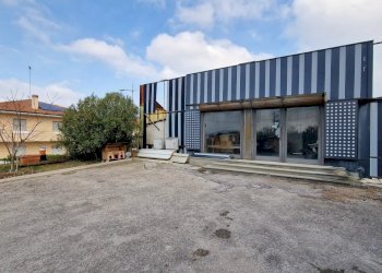 Capannone VIA CARDUCCI, Cappelle sul Tavo - foto 1