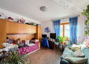 Three-room apartment Via Piave , Perosa Argentina - photo 5