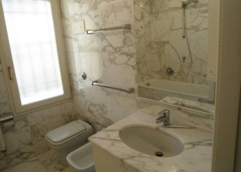 BAGNO - Appartamento piazza Galileo Galilei, Bologna (zona Centro Storico) - foto 9