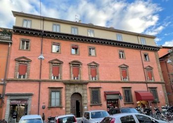 FRONTE - Appartamento piazza Galileo Galilei, Bologna (zona Centro Storico) - foto 39