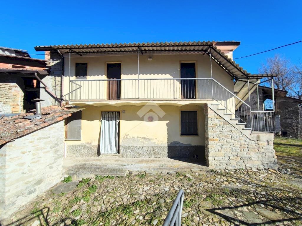 Casa indipendente Frazione Marguata Superiore, San Sebastiano Curone - foto 1