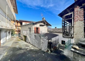Independent house Frazione Traves, Traves - photo 1