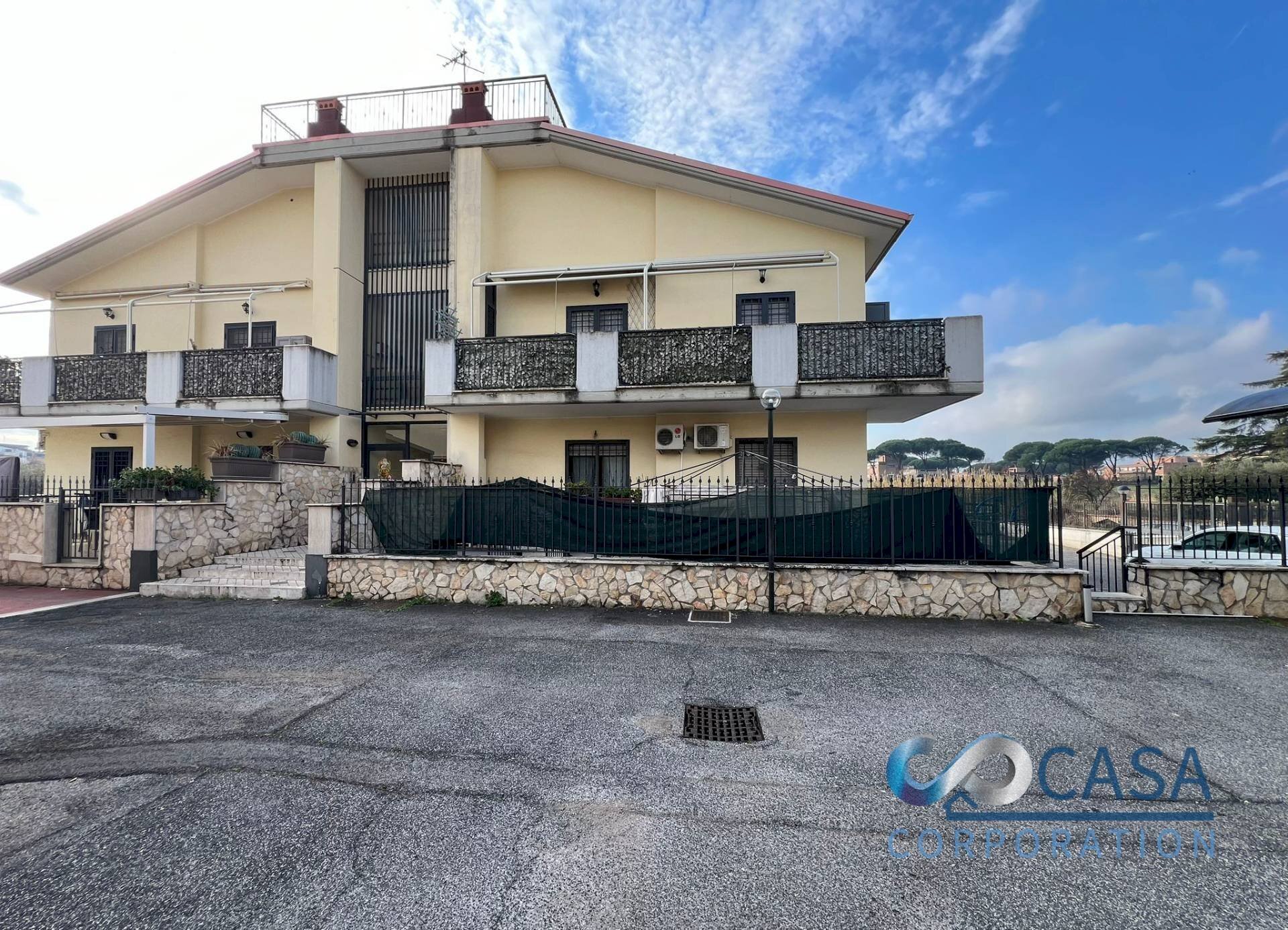 Three-room apartment Via Santo Stefano Quisquina, Roma (neighborhood Borghesiana) - photo 2
