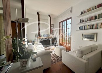 Salone - Villa via Montepertico, La Spezia - foto 8