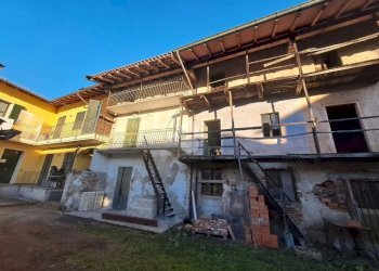 Casa indipendente Via Giacomo Matteotti, Suno - foto 1