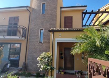 IMG_20240130_101039.jpg - Villa a Schiera Siracusa - foto 2