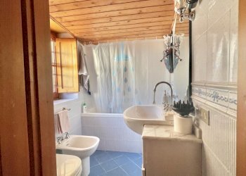 IMG_1118 2.JPG - Porzione di casa Massarosa - foto 26