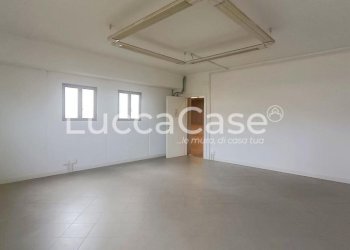 Capannone Lucca - foto 9