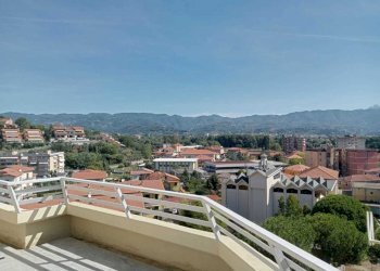 d08cad2d-b7ff-4c0d-8af2-b6adb85bfe11.jpg - Attico Arcola - foto 2