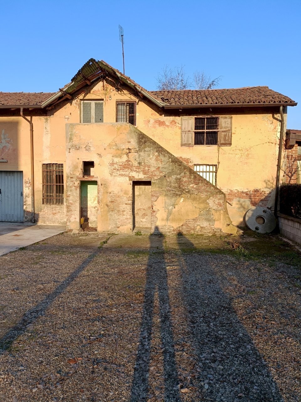 Facciata - Magazzino Via Malvicino, Castel San Giovanni - foto 2