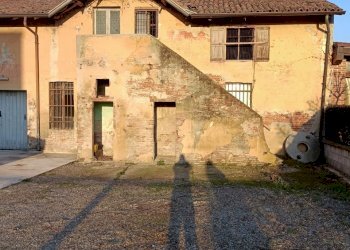 Facciata - Magazzino Via Malvicino, Castel San Giovanni - foto 2