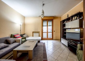 Four-room apartment Strada Albareto, Modena - photo 2