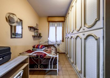 Four-room apartment Strada Albareto, Modena - photo 8