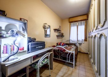 Four-room apartment Strada Albareto, Modena - photo 11