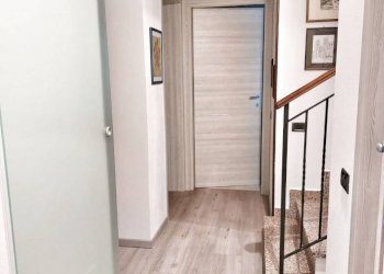 Three-room apartment Via Emilia Est, Modena - photo 6