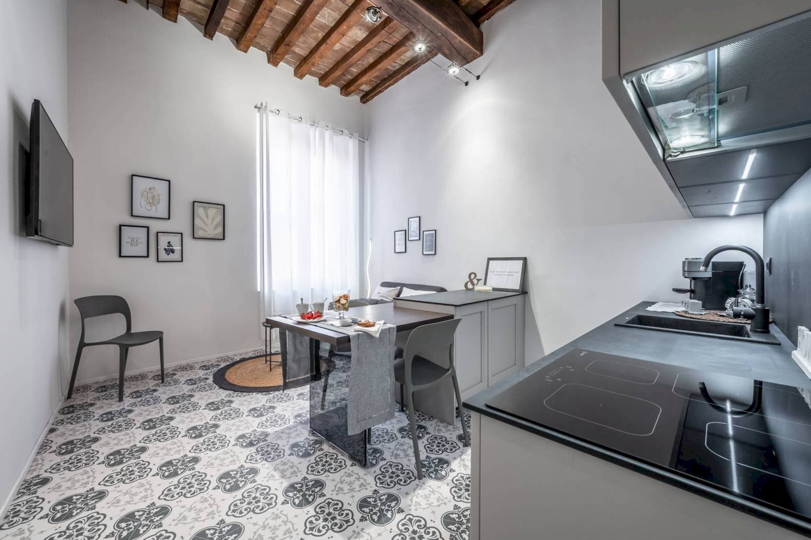 Two-room apartment Via Sant'Eufemia, Modena (neighborhood Centro Storico) - photo 3