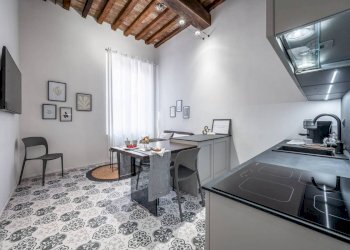 Two-room apartment Via Sant'Eufemia, Modena (neighborhood Centro Storico) - photo 3