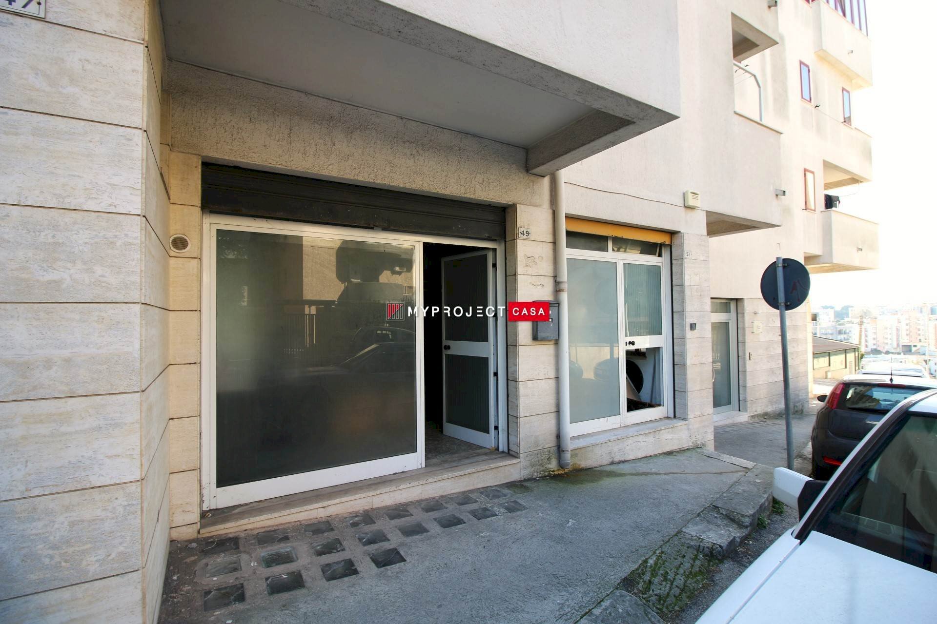 Shop Via Don Minzoni, Martina Franca - photo 1