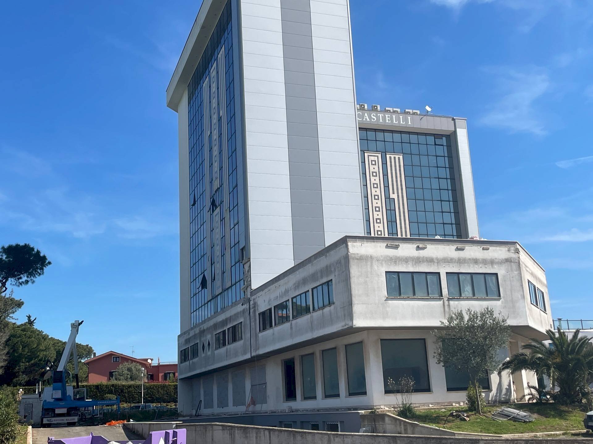 Locale Commerciale via Campobello, Pomezia - foto 2