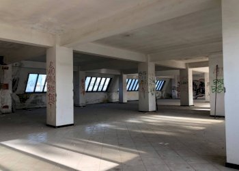 Locale Commerciale via Campobello, Pomezia - foto 4