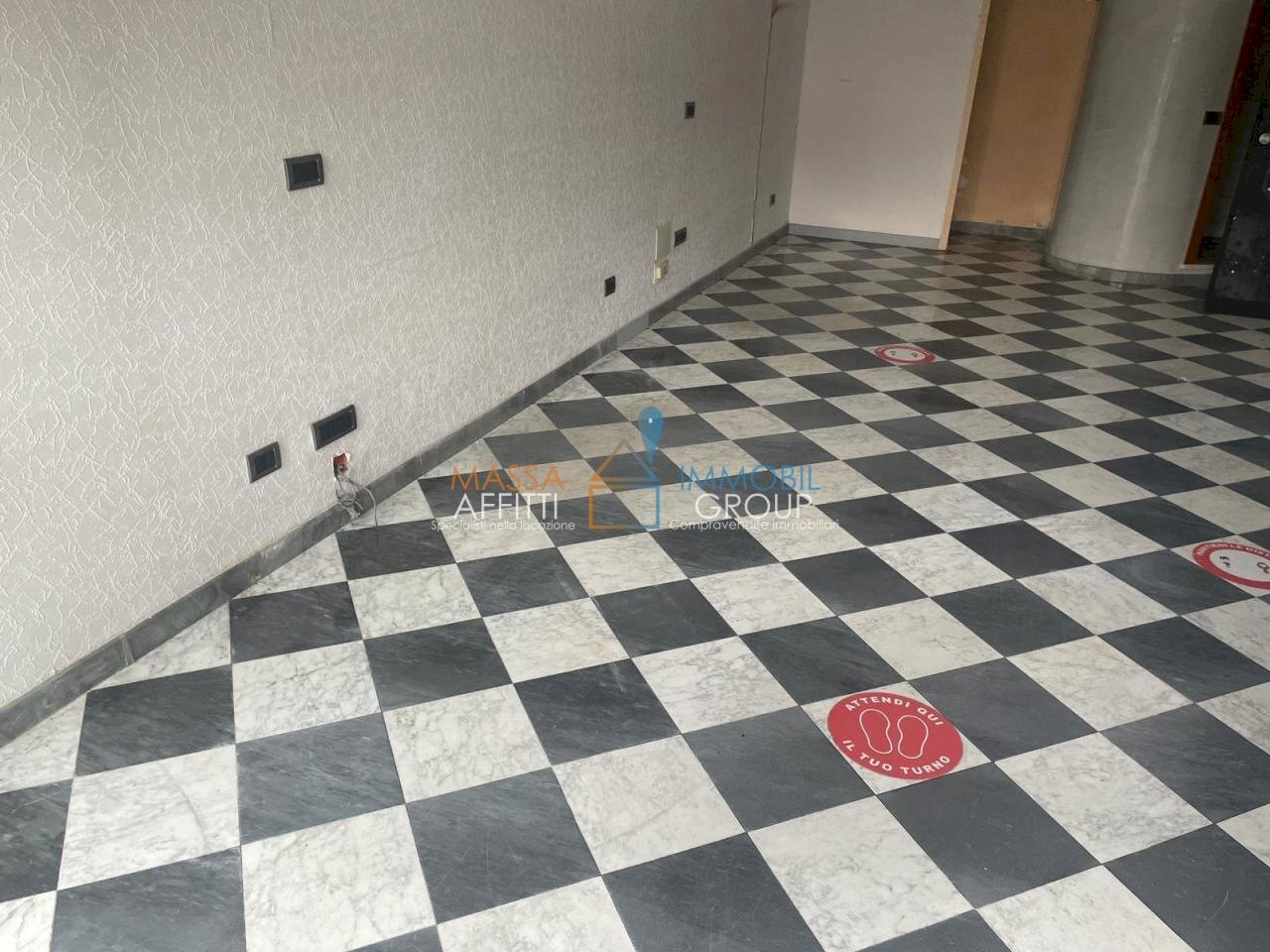 WhatsApp Image 2024-02-01 at 10.27.19 (3).jpeg - Commercial Premises Via Cavour 20, Massa - photo 3