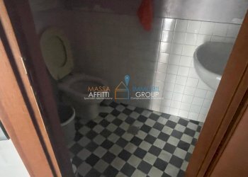 WhatsApp Image 2024-02-01 at 10.27.17.jpeg - Locale Commerciale Via Cavour 20, Massa - foto 7