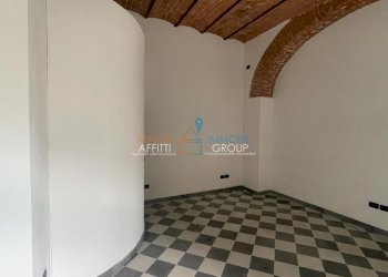 WhatsApp Image 2024-02-01 at 10.09.02.jpeg - Locale Commerciale Via Cavour 20, Massa - foto 3