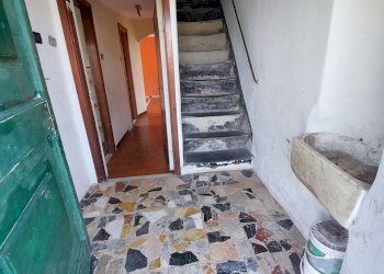 ingresso palazzina - Appartamento Via Cremeno 10, Genova - foto 22