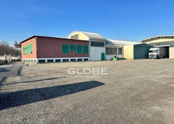 Facciata - Capannone via Lanzo, Robassomero - foto 2