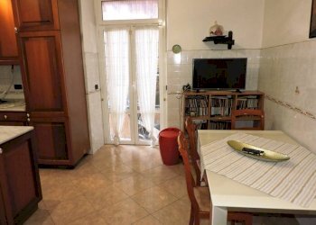 Cucina - Quadrilocale via Massimo d'Azeglio 5, Genova (zona Sampierdarena) - foto 3