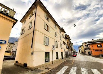 Zona - Negozio via Alberto De Simoni, 31, Sondrio - foto 1