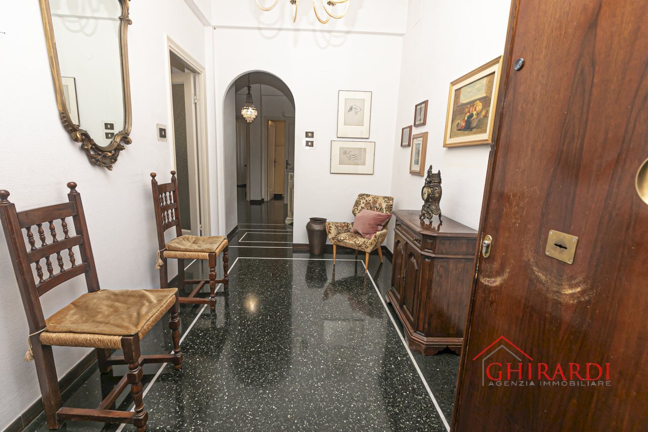 1.0 ingresso.jpg - Appartamento VIA GIOVANNI AMBROGIO MOLFINO  10, Genova - foto 2