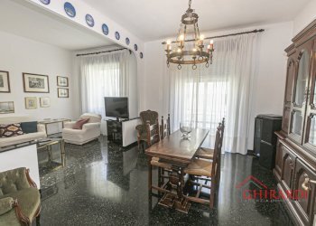 3.1 sala pranzo.jpg - Appartamento VIA GIOVANNI AMBROGIO MOLFINO  10, Genova - foto 13
