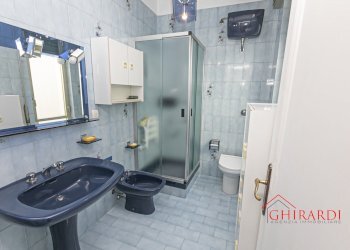 7.0 bagno.jpg - Appartamento VIA GIOVANNI AMBROGIO MOLFINO  10, Genova - foto 28