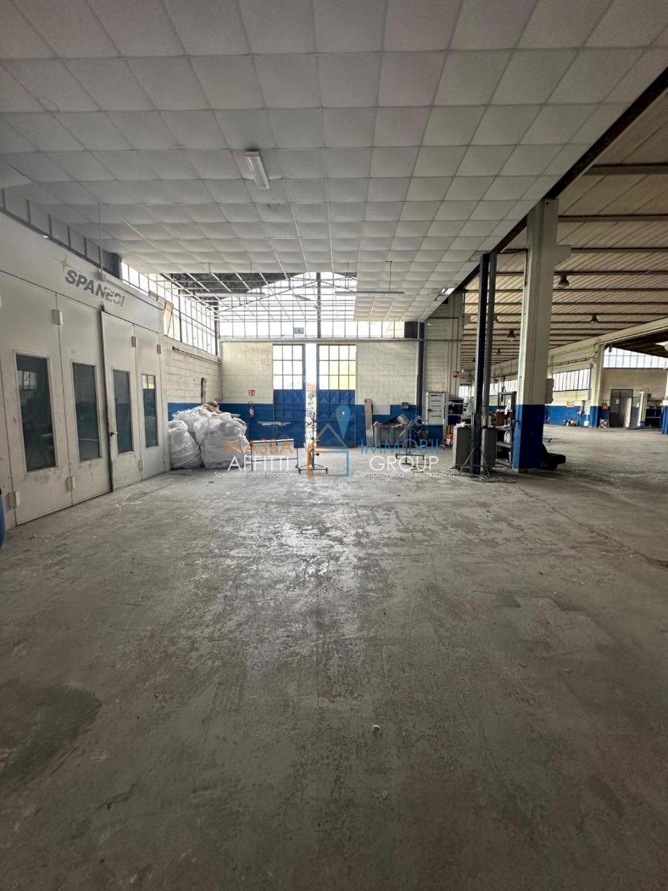 1240508_w7omx22g6v.jpg - Commercial Premises Via Acquale 25, Massa - photo 3