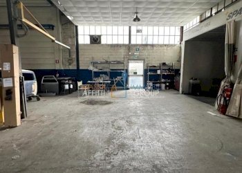 1240508_zee30cxv.jpg - Commercial Premises Via Acquale 25, Massa - photo 4