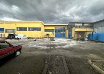 1240508-f3eebg34mv.jpg - Commercial Premises Via Acquale 25, Massa - photo 9