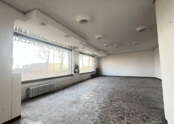 Interno non residenziale - Negozio Regione Taverne, 1, Villafranca d'Asti - foto 13