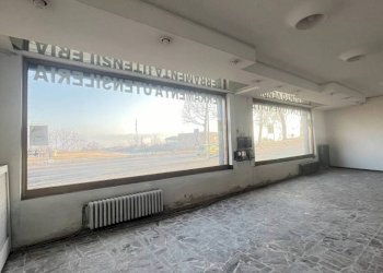 Interno non residenziale - Negozio Regione Taverne, 1, Villafranca d'Asti - foto 17