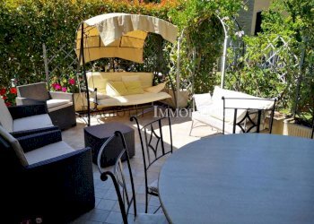 PHOTO-2022-10-17-16-18-06_2.jpg - Villa Livorno - foto 14