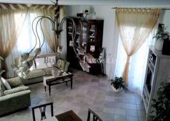 PHOTO-2022-10-17-16-19-14_5.jpg - Villa Livorno - foto 19