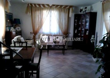 PHOTO-2022-10-17-16-19-14_1.jpg - Villa Livorno - foto 29