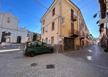 FACCIATA - Casa indipendente via Tommaso Vallauri, 58, Chiusa di Pesio - foto 2