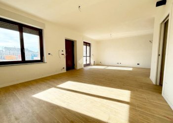 Villa Via Giacomo Leopardi, La Loggia - foto 7