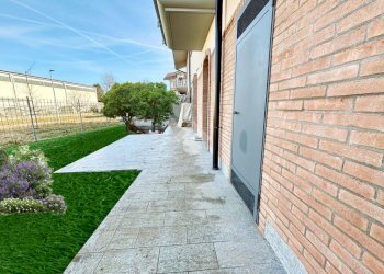 Villa Via Giacomo Leopardi, La Loggia - foto 13