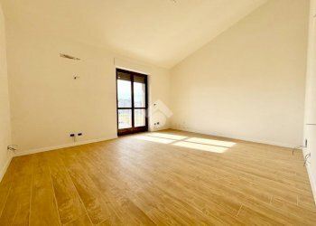 Villa Via Giacomo Leopardi, La Loggia - foto 34